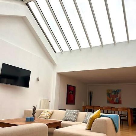 Down Town Spacious Duplex With Private Parking & Game Room Bruxelles Eksteriør billede