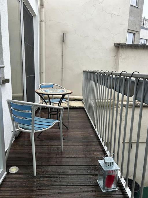 Down Town Spacious Duplex With Private Parking & Game Room Bruxelles Eksteriør billede