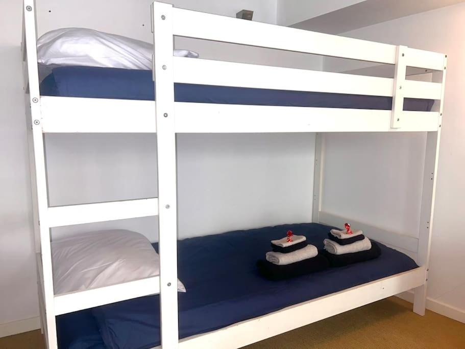 Down Town Spacious Duplex With Private Parking & Game Room Bruxelles Eksteriør billede